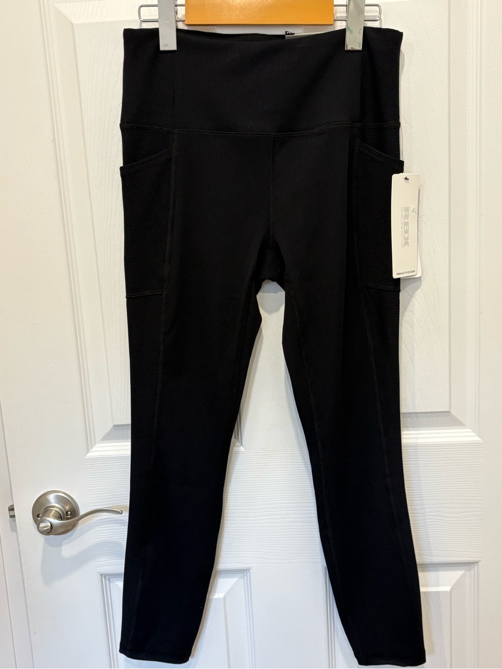 High-Rise Black Ribbed Leggings with Side Pockets #1158